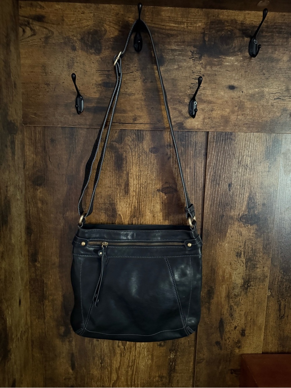 Pristine Vintage Liz Claiborne Black Leather Crossbody Bag